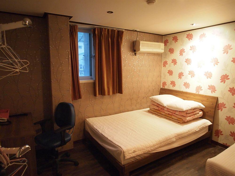 Shinchon Guest House Seúl Exterior foto