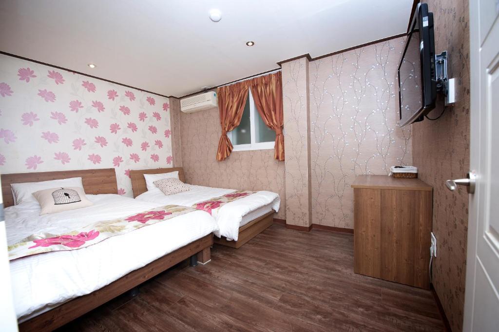 Shinchon Guest House Seúl Habitación foto