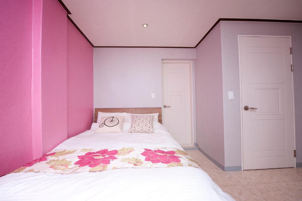 Shinchon Guest House Seúl Habitación foto